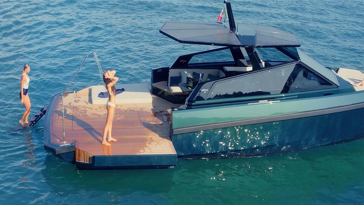 Аренда luxury tender Wally 43 Azure на Миконосе